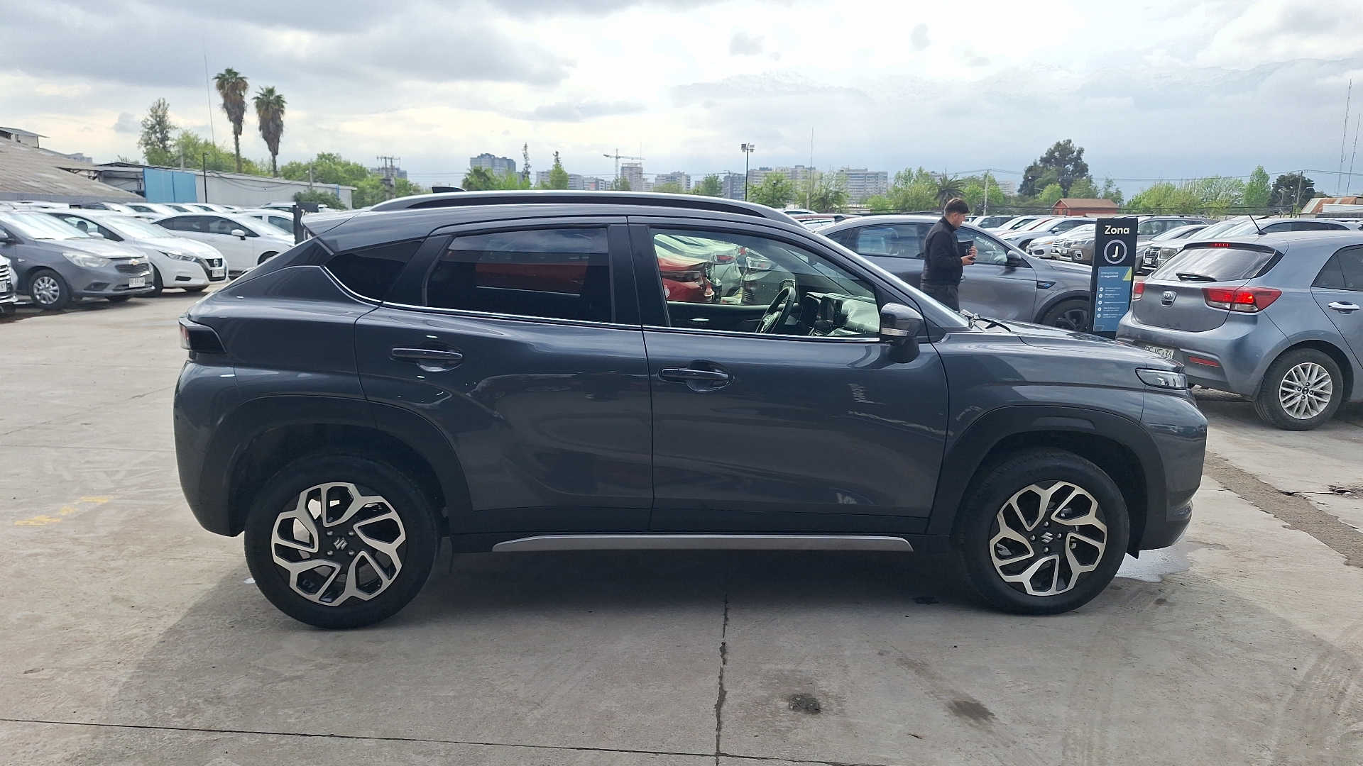 Suzuki Fronx — foto 5 de 15