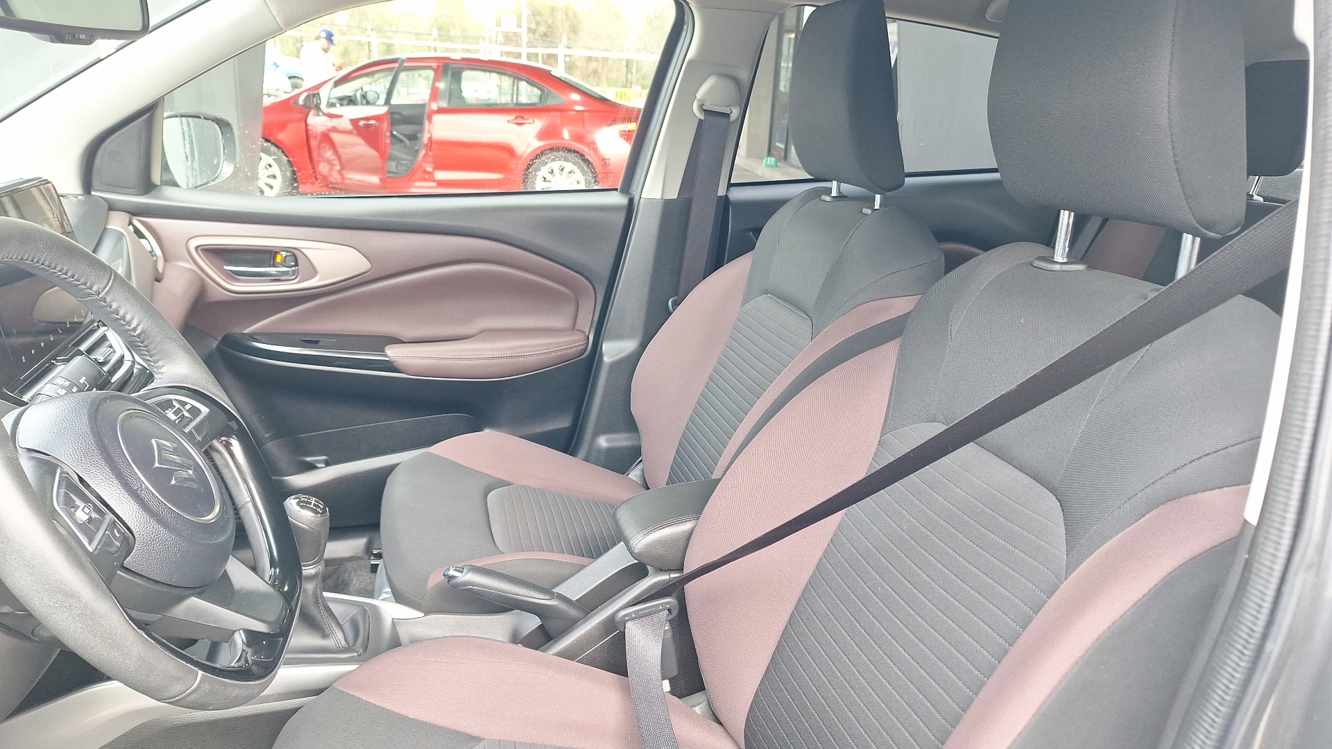Suzuki Fronx — foto 14 de 15