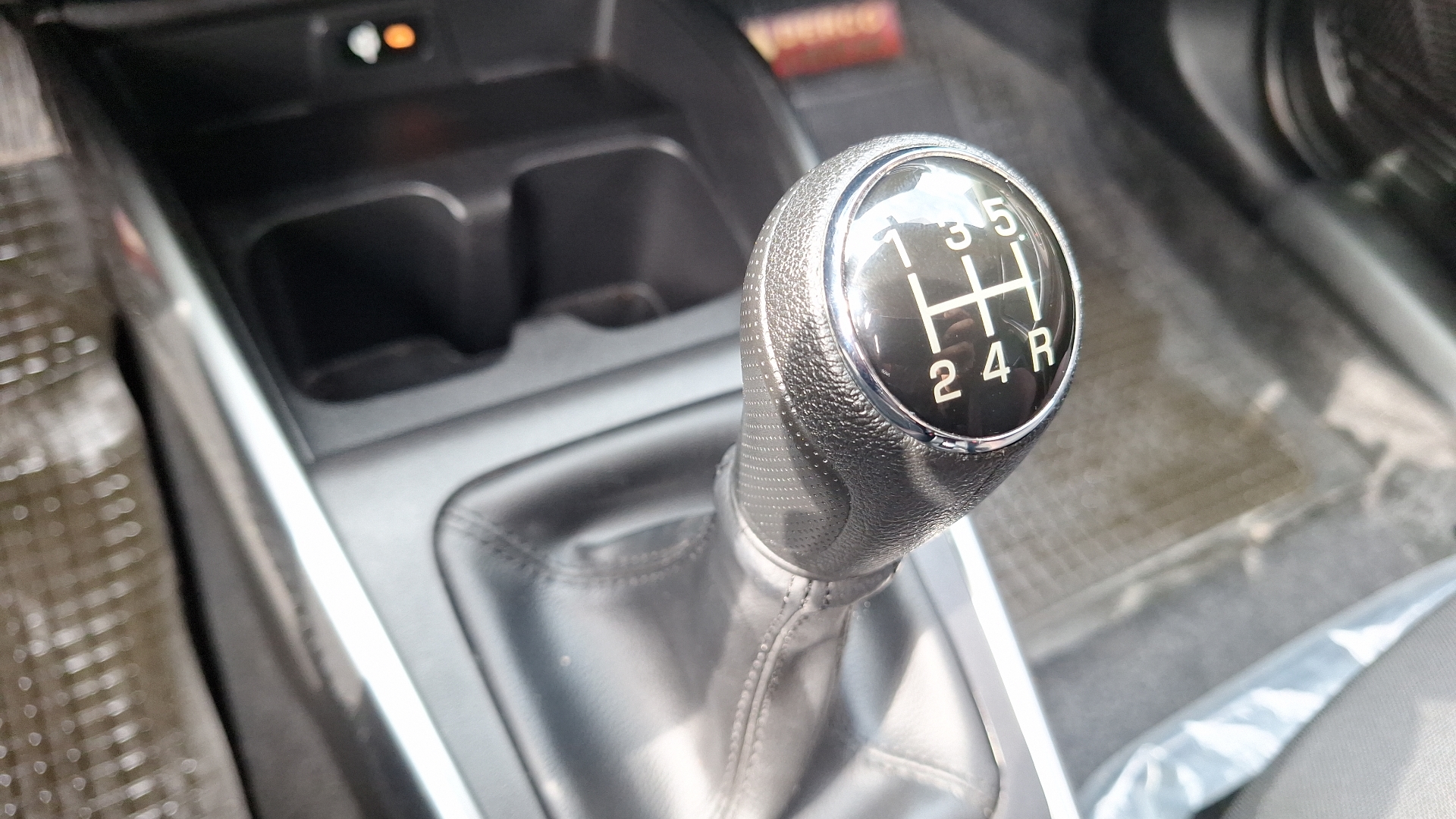 Suzuki Fronx — foto 11 de 15