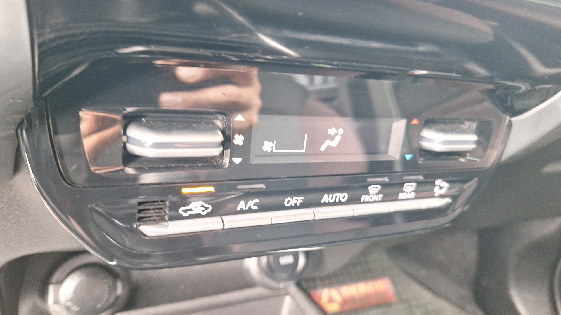 Suzuki Fronx — foto 15 de 15