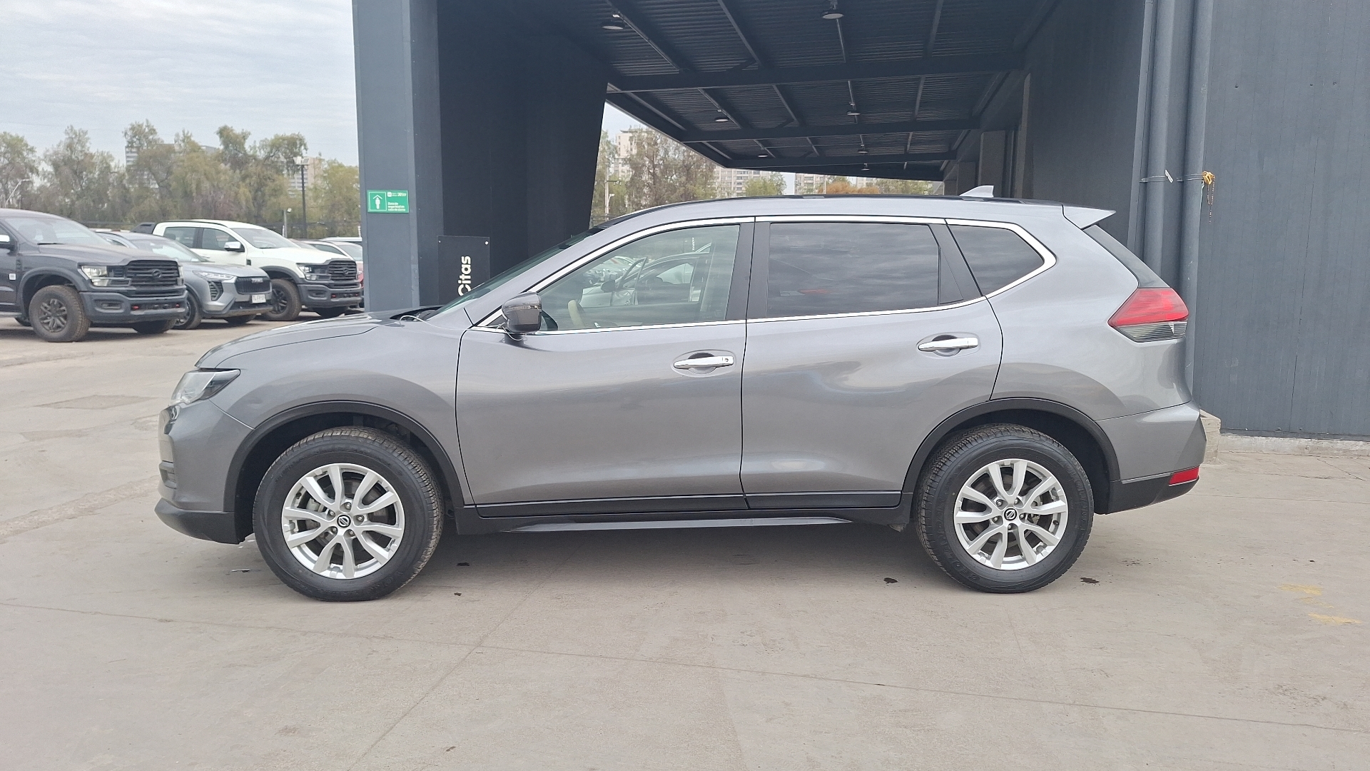 Nissan X-Trail — foto 2 de 16