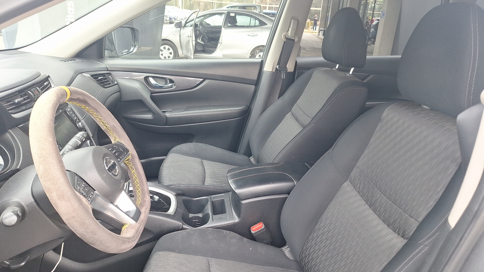 Nissan X-Trail — foto 14 de 16