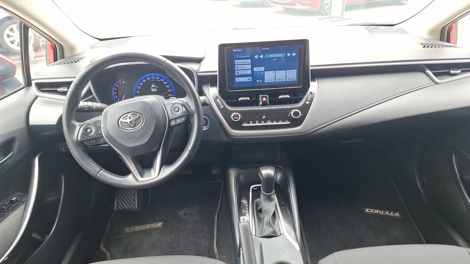 Toyota Corolla — foto 6 de 15