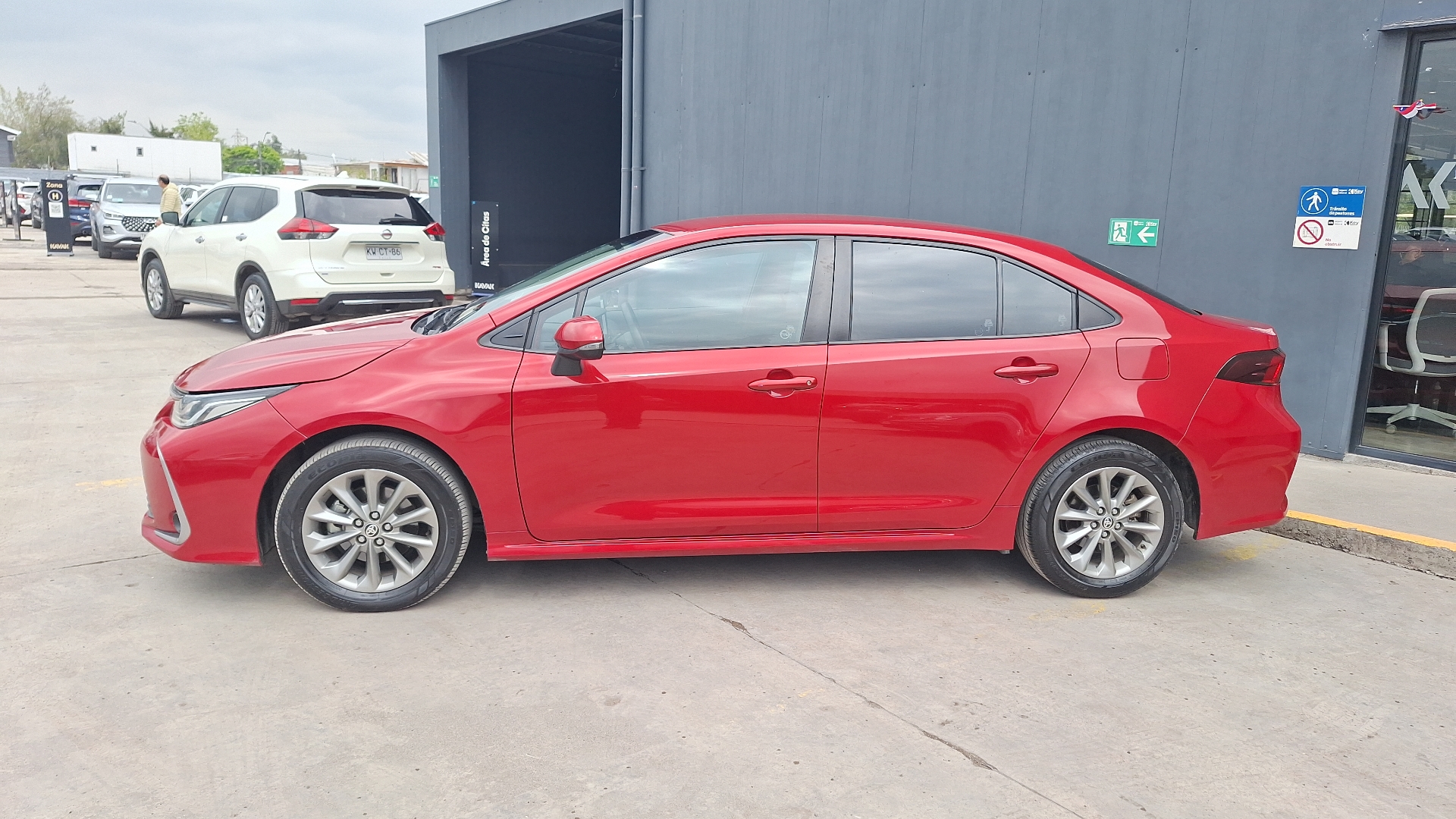 Toyota Corolla — foto 2 de 15