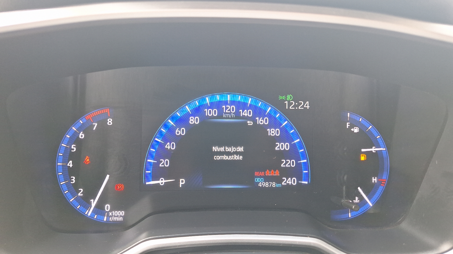 Toyota Corolla — foto 9 de 15