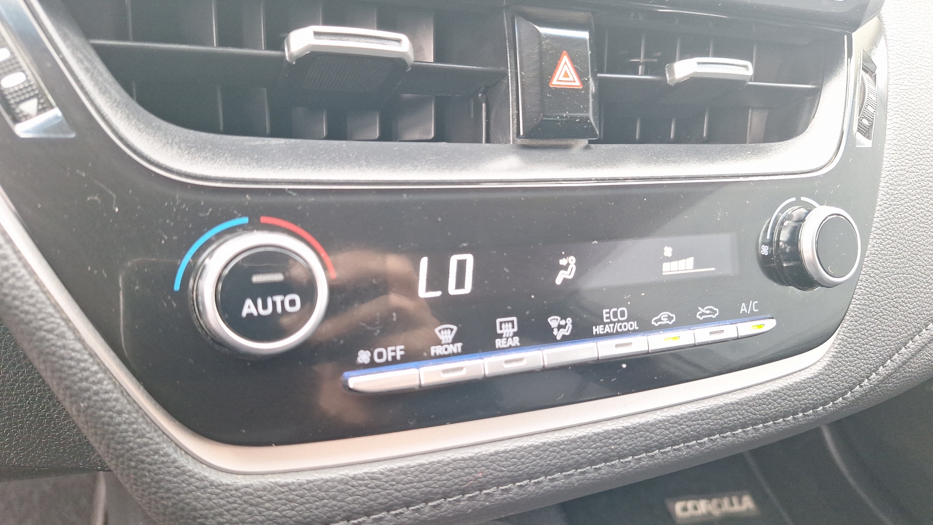 Toyota Corolla — foto 15 de 15