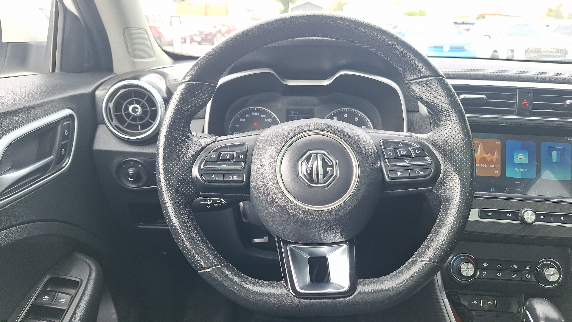 MG Zs — foto 8 de 16
