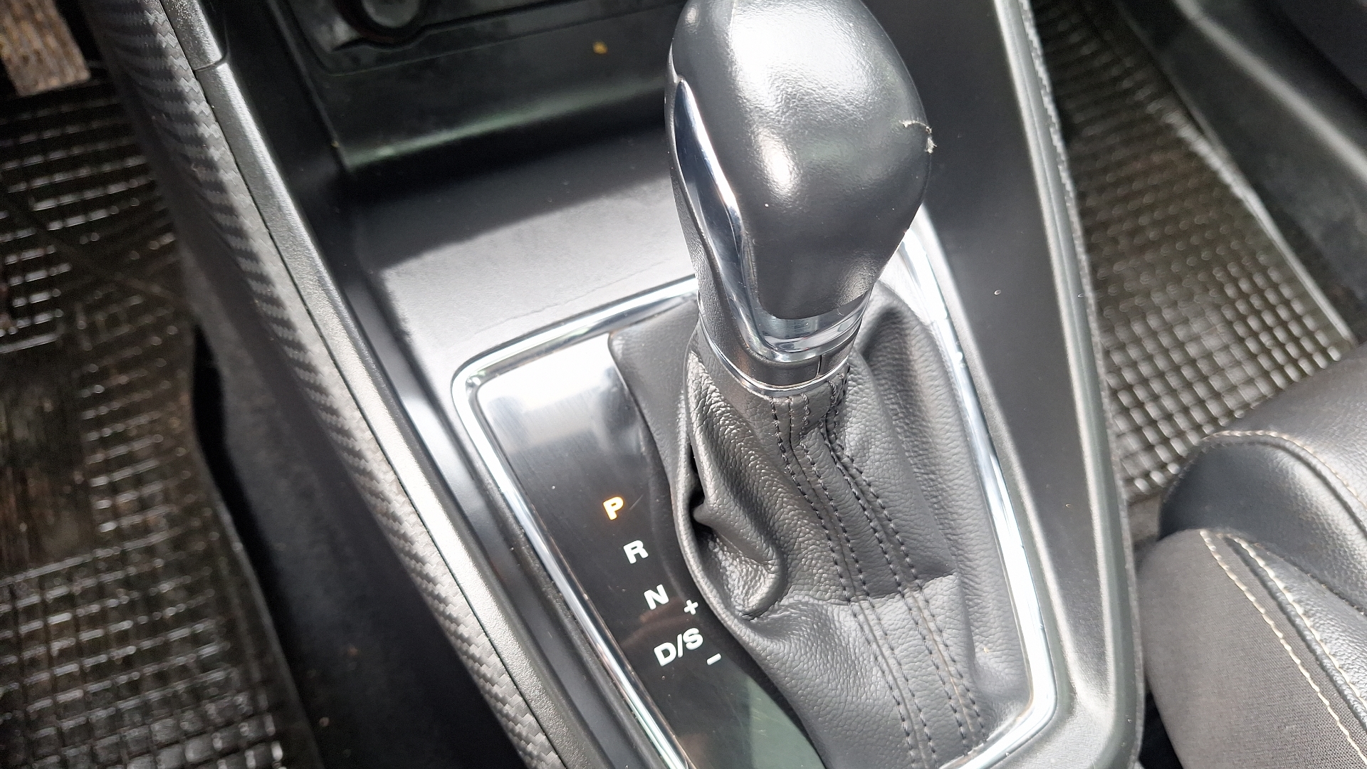 MG Zs — foto 11 de 16