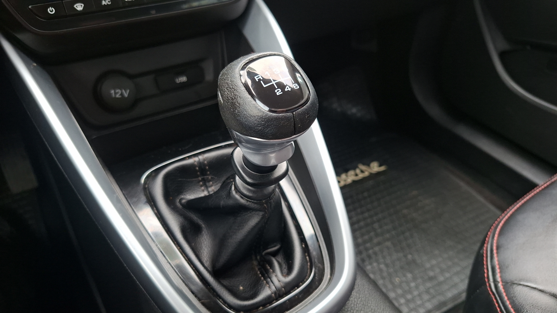 Chevrolet Groove — foto 11 de 16