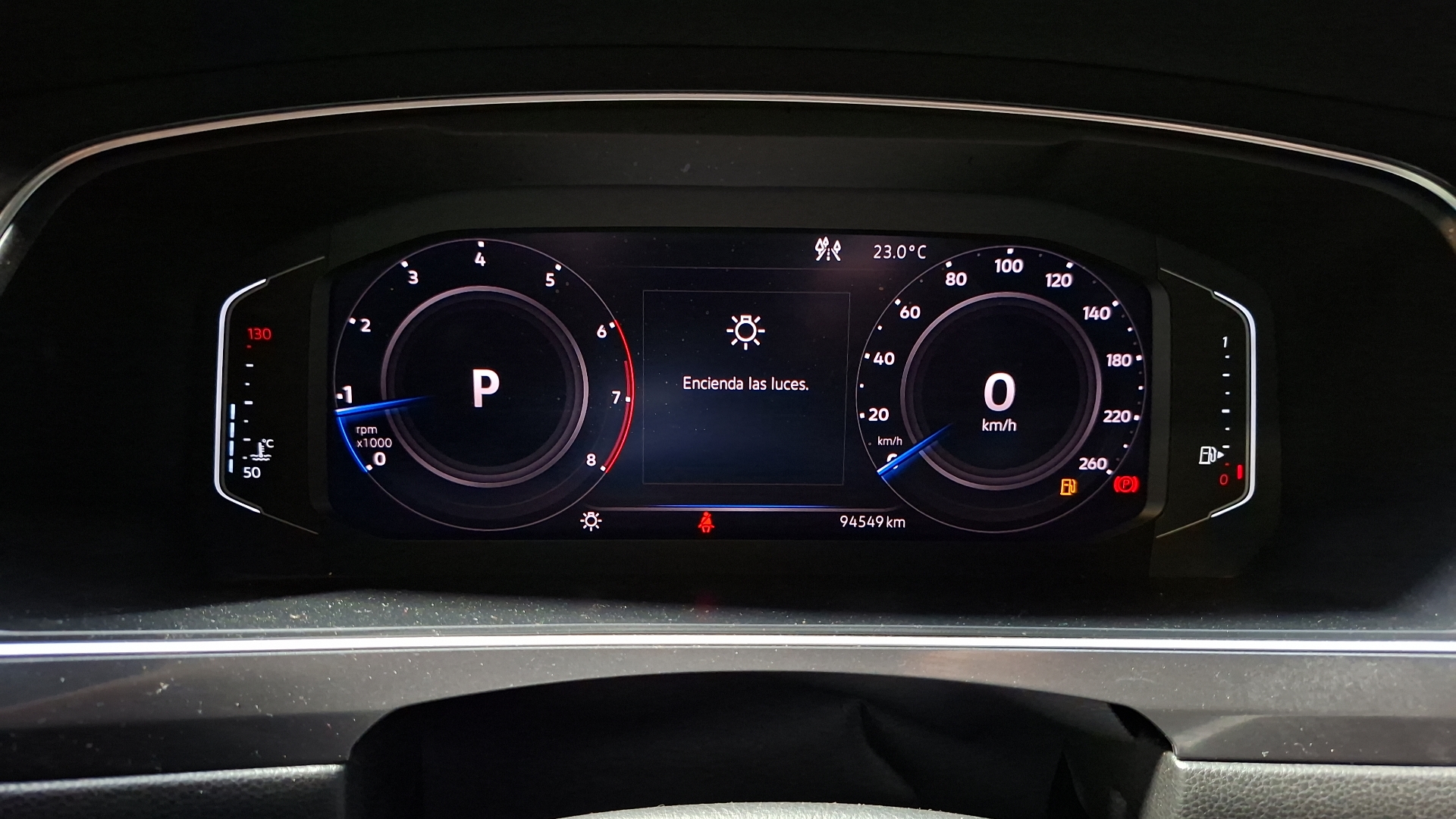 Volkswagen Tiguan — foto 9 de 18