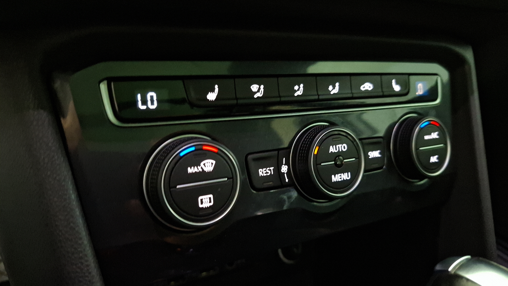 Volkswagen Tiguan — foto 17 de 18