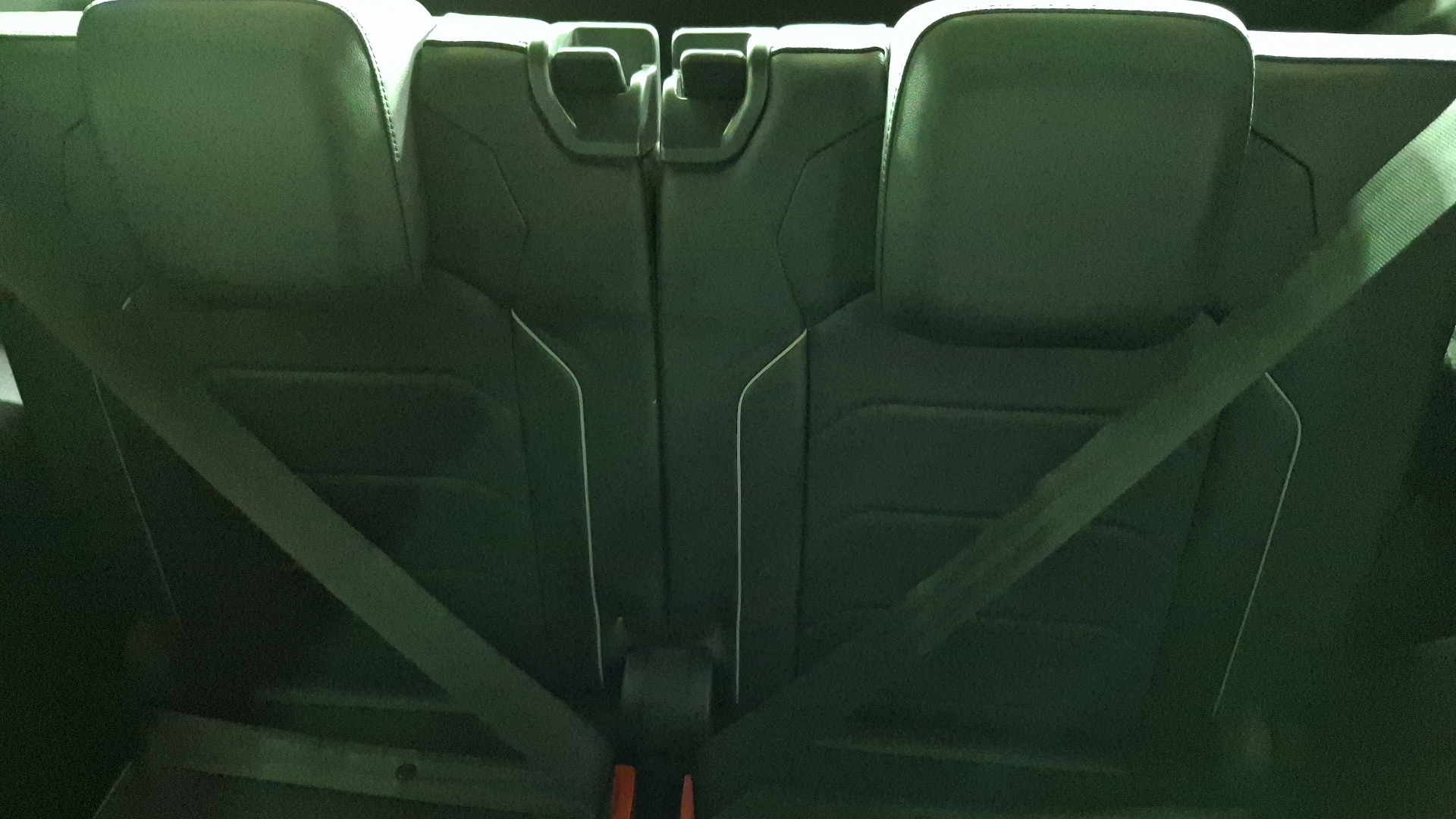 Volkswagen Tiguan — foto 16 de 18