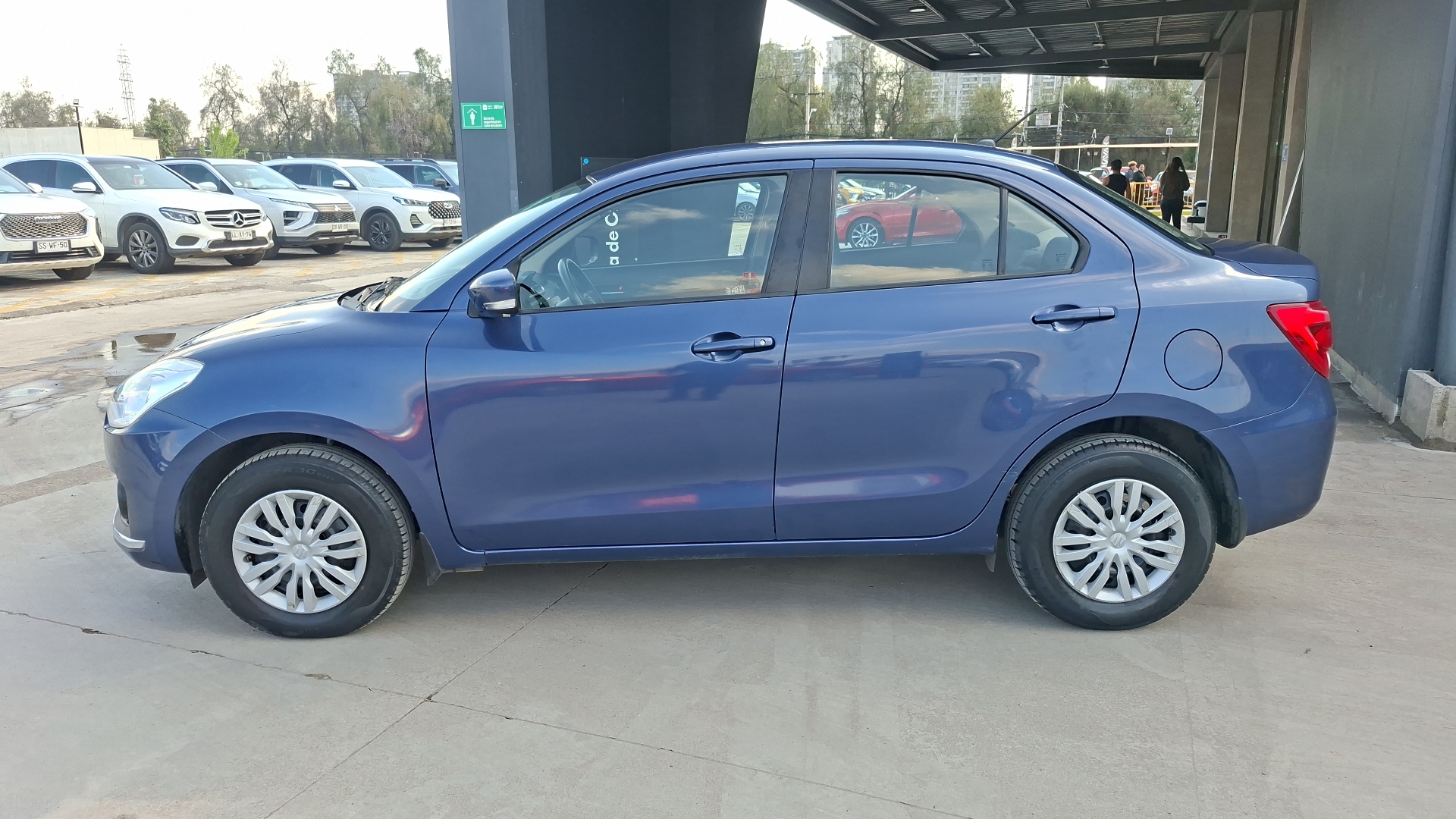 Suzuki Dzire — foto 2 de 14