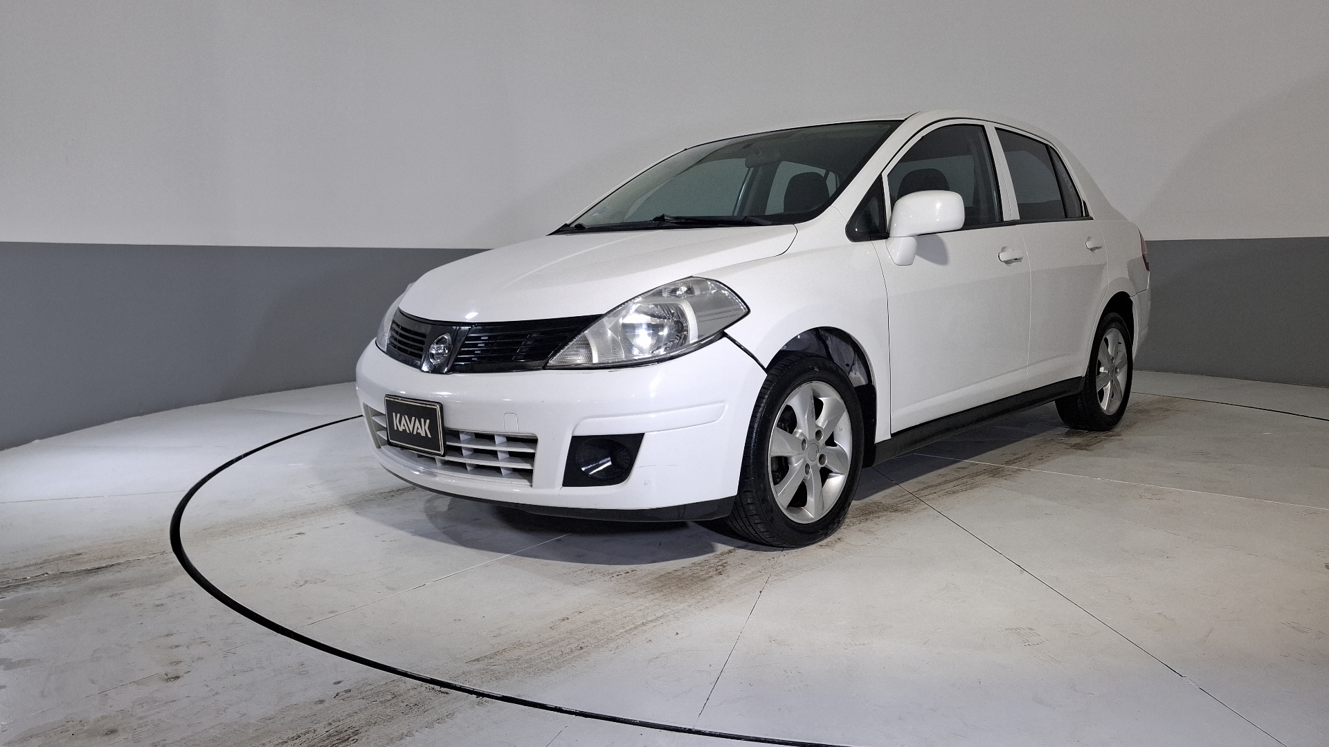 Nissan Tiida 2012