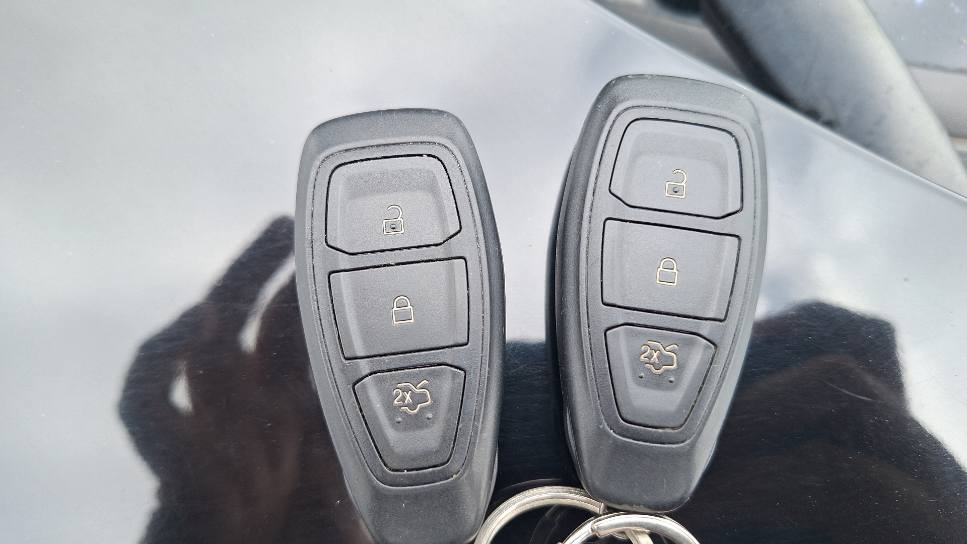 Ford Escape — foto 7 de 15