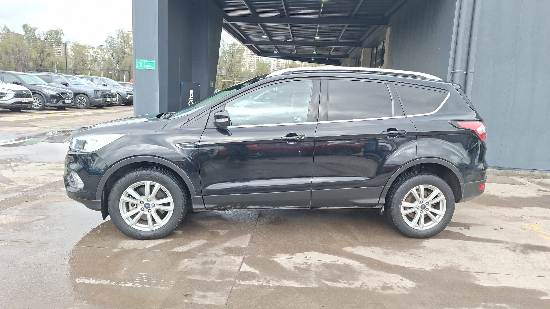 Ford Escape — foto 2 de 15