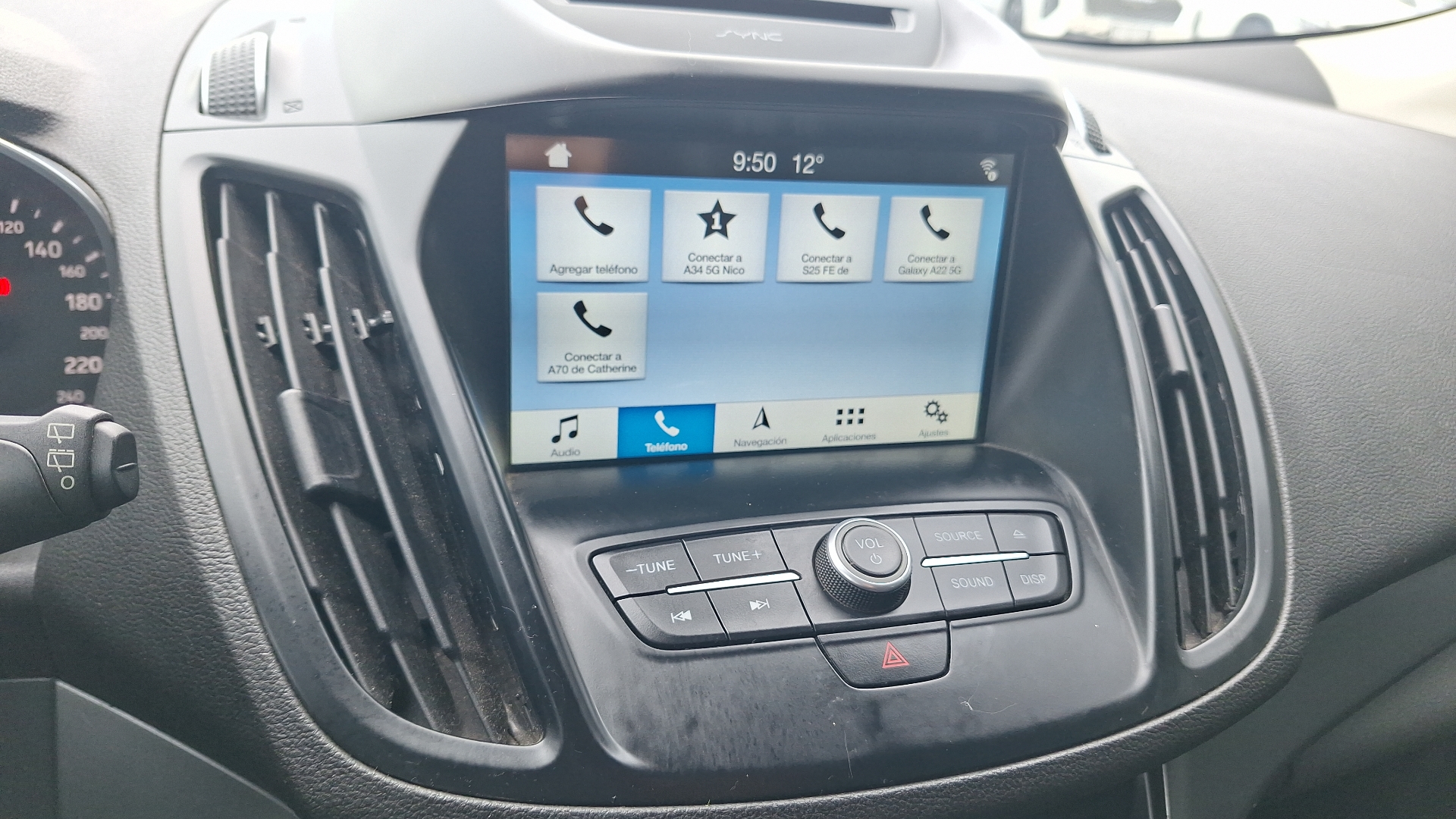 Ford Escape — foto 10 de 15