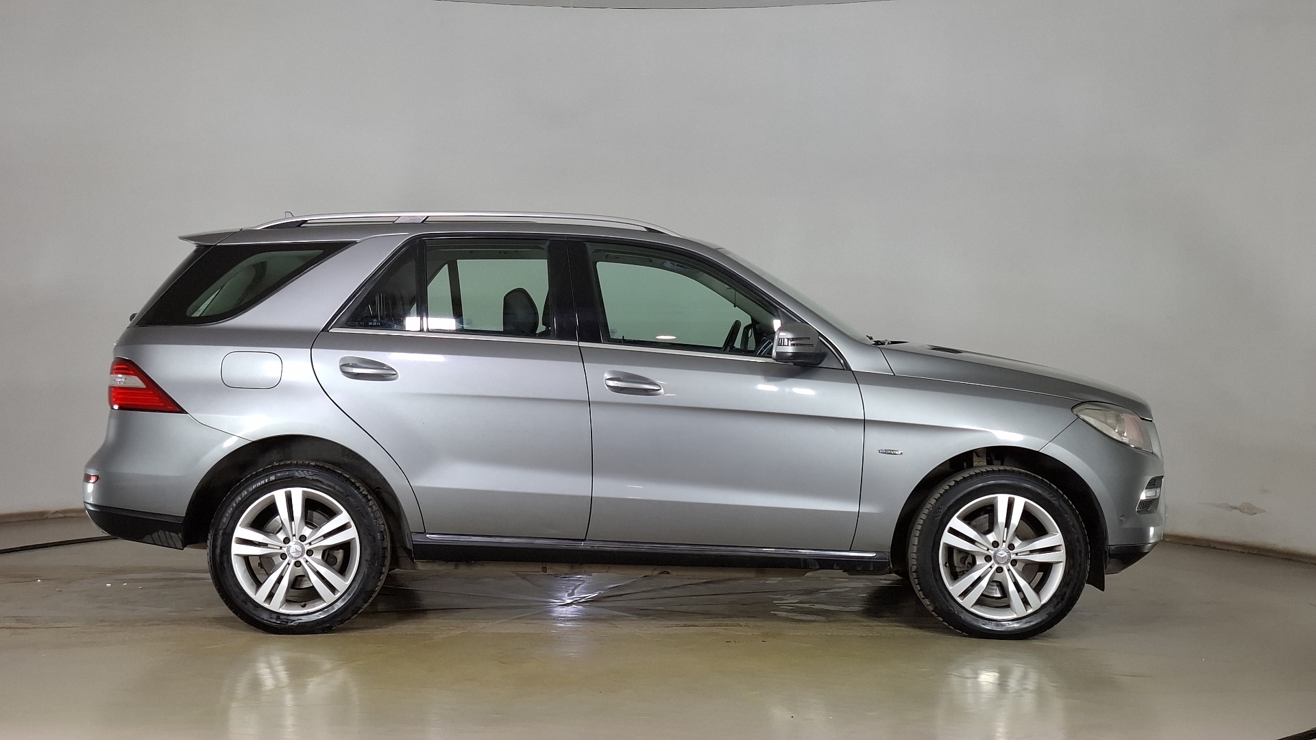 Mercedes-Benz Ml — foto 4 de 15