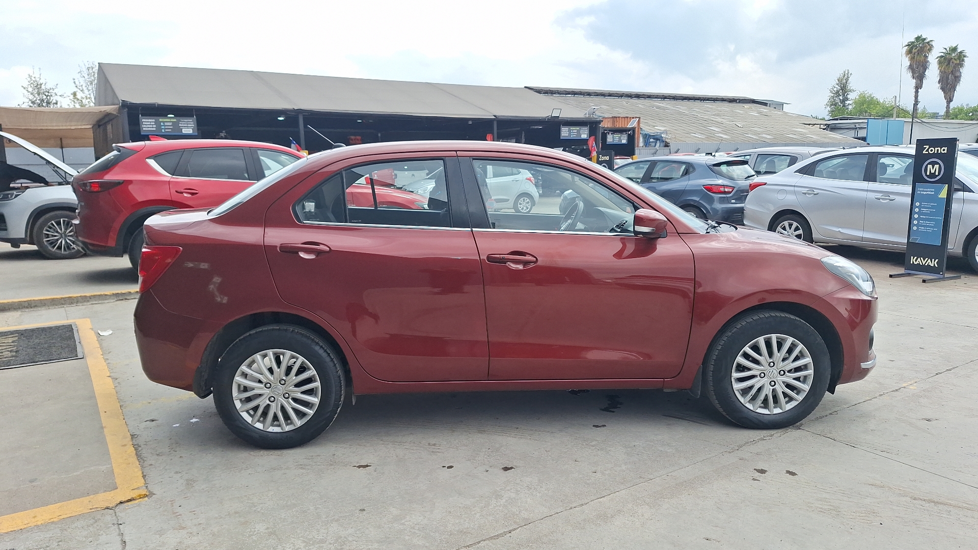 Suzuki Dzire — foto 5 de 15
