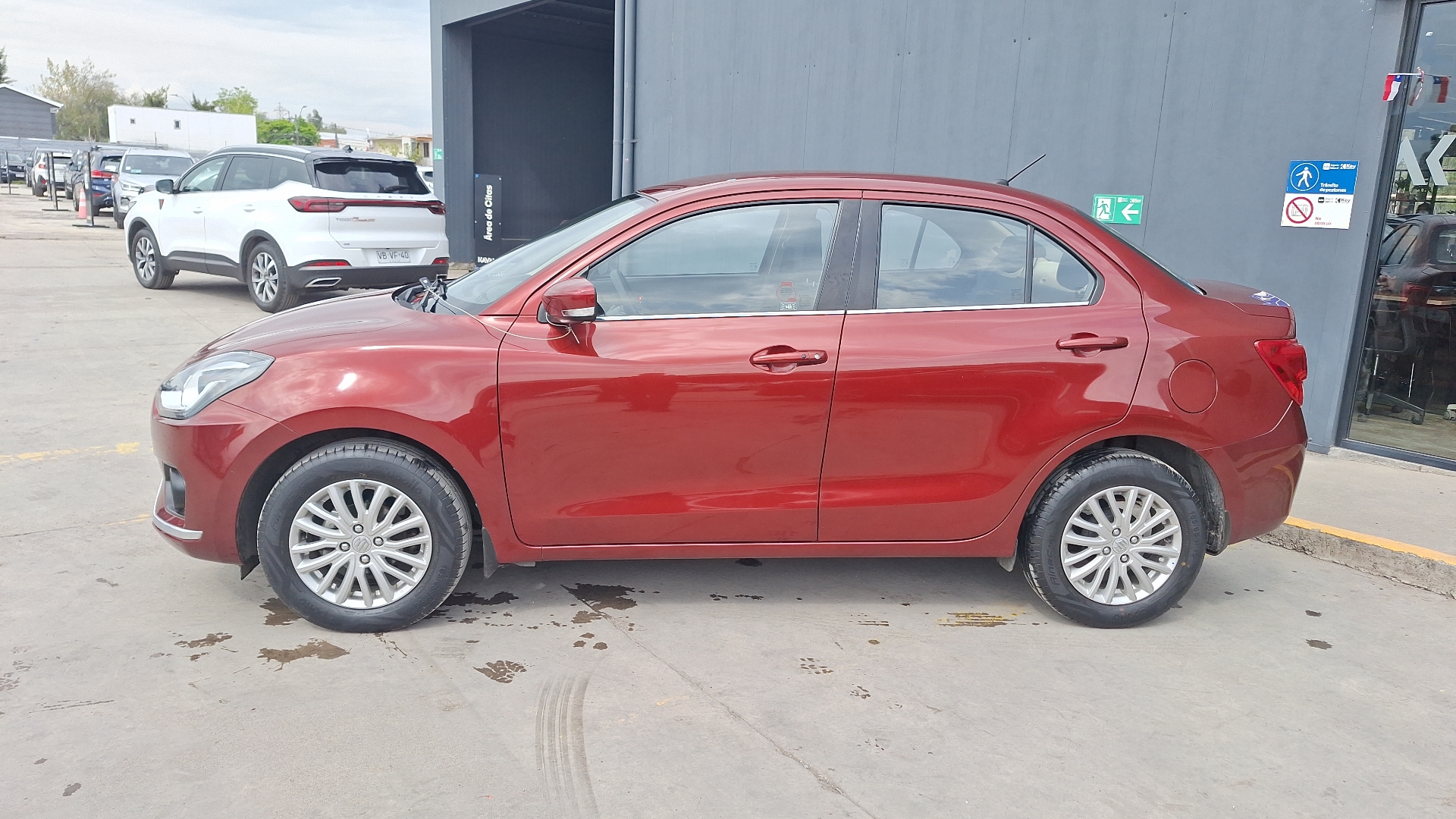 Suzuki Dzire — foto 2 de 15