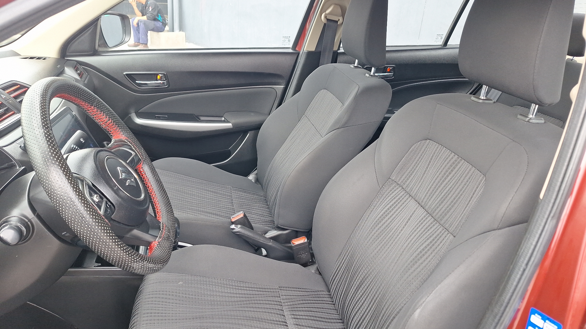 Suzuki Dzire — foto 14 de 15