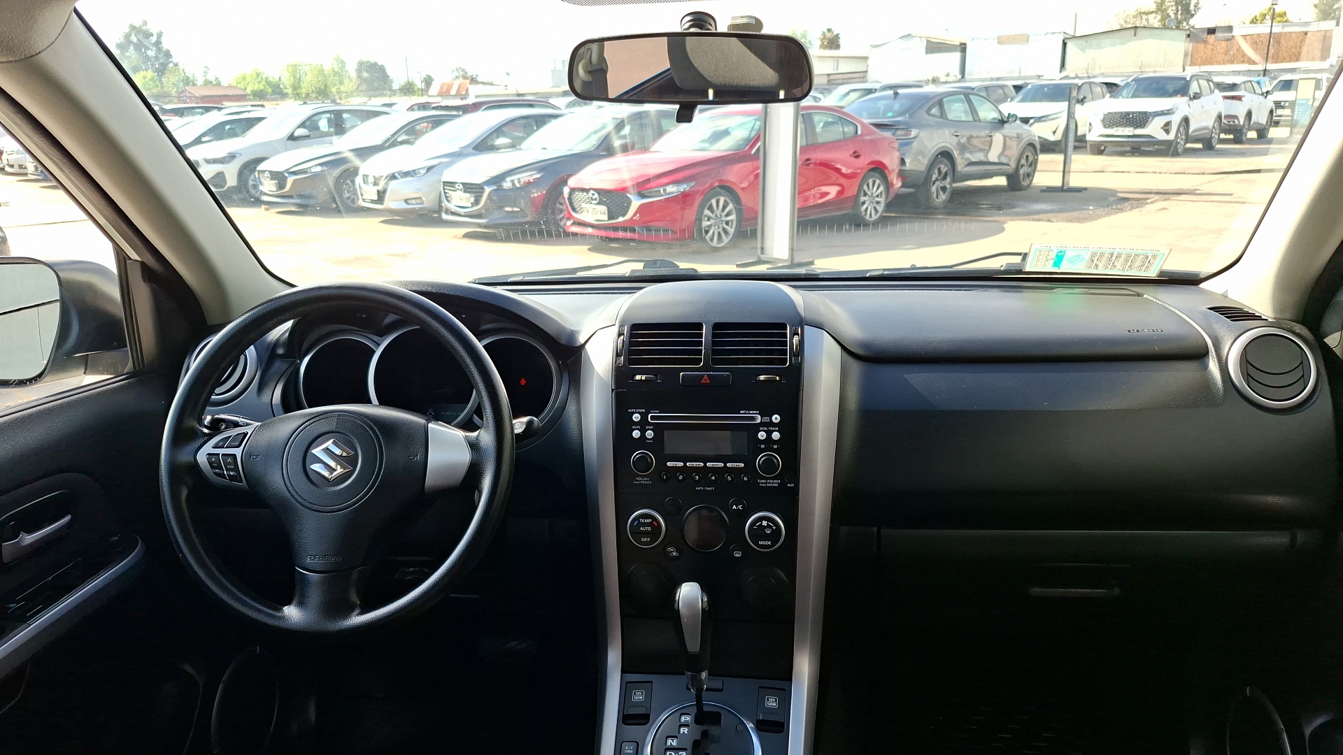 Suzuki Grandnomade — foto 6 de 15