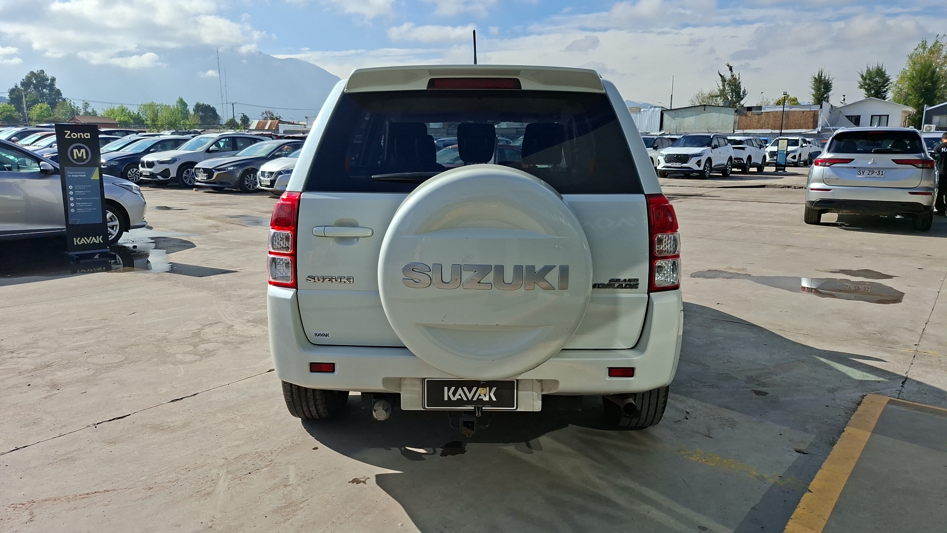 Suzuki Grandnomade — foto 3 de 15