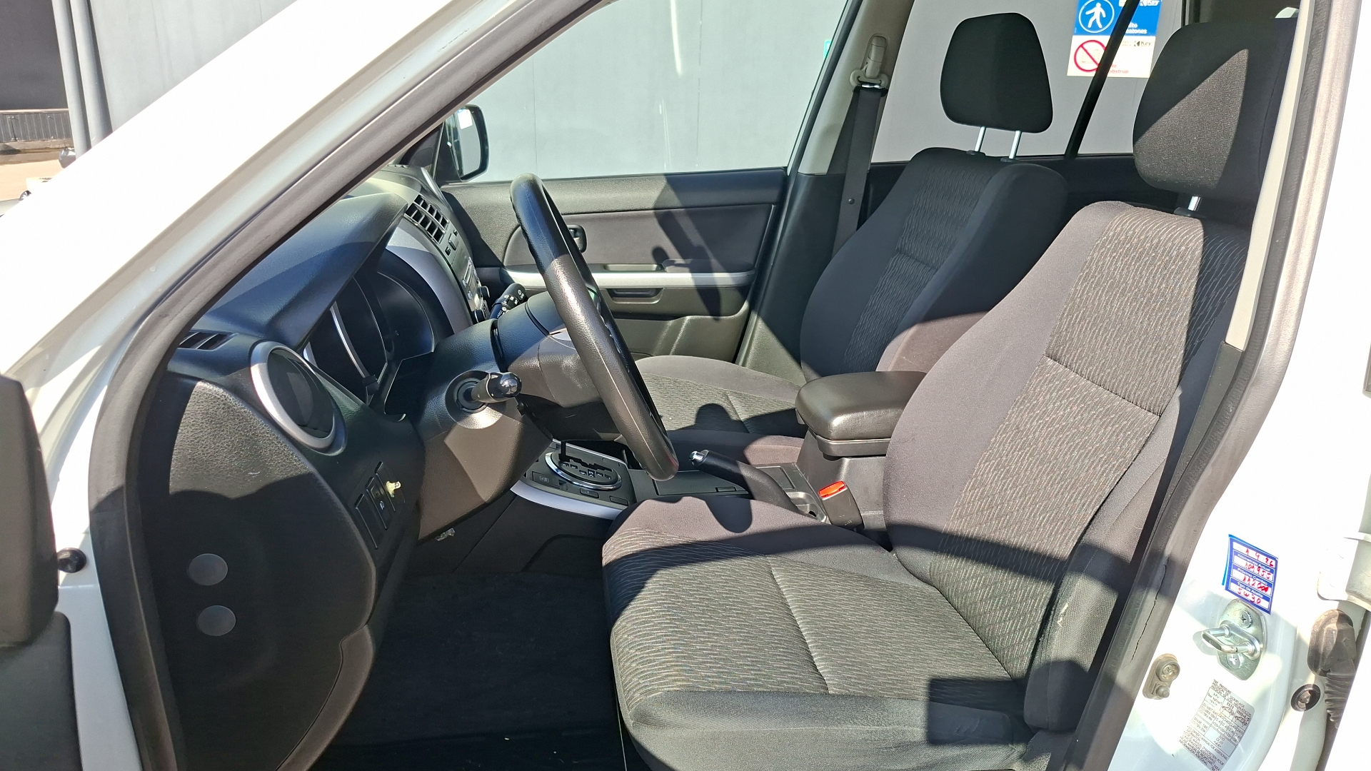 Suzuki Grandnomade — foto 12 de 15