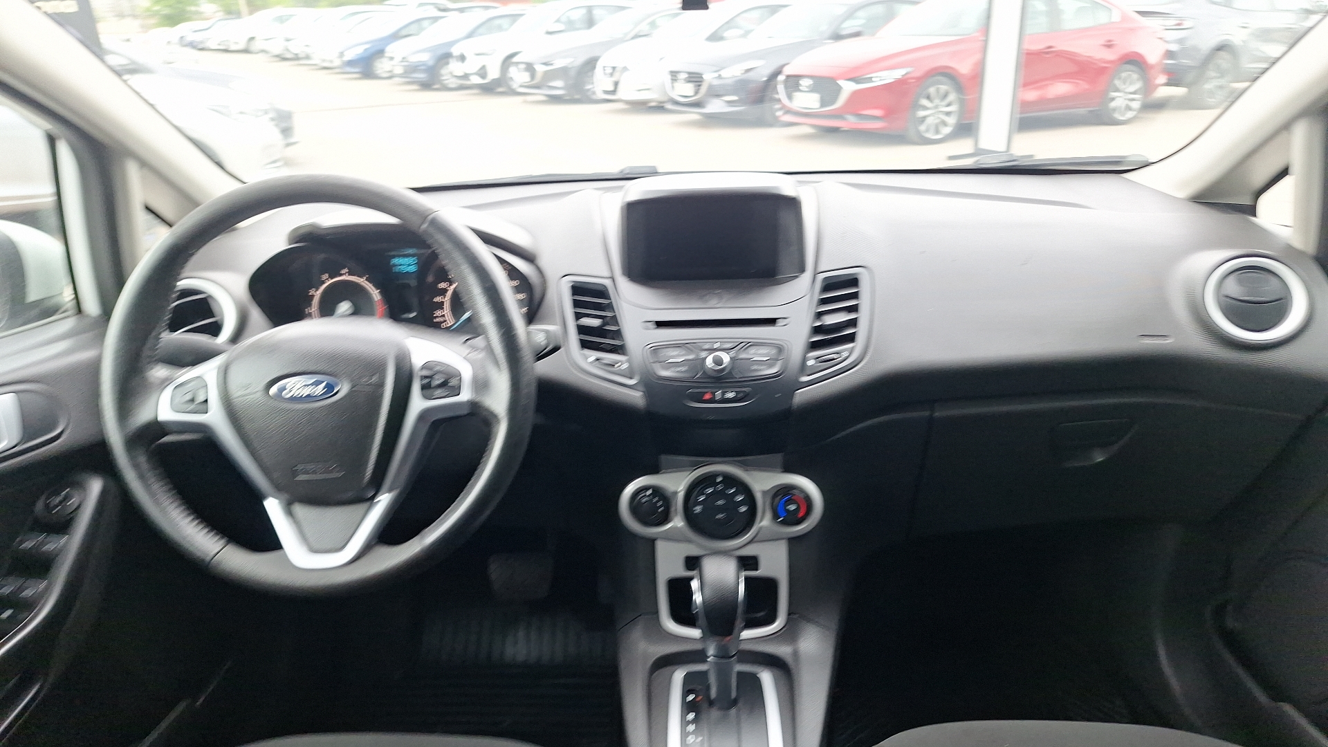Ford Fiesta — foto 6 de 14