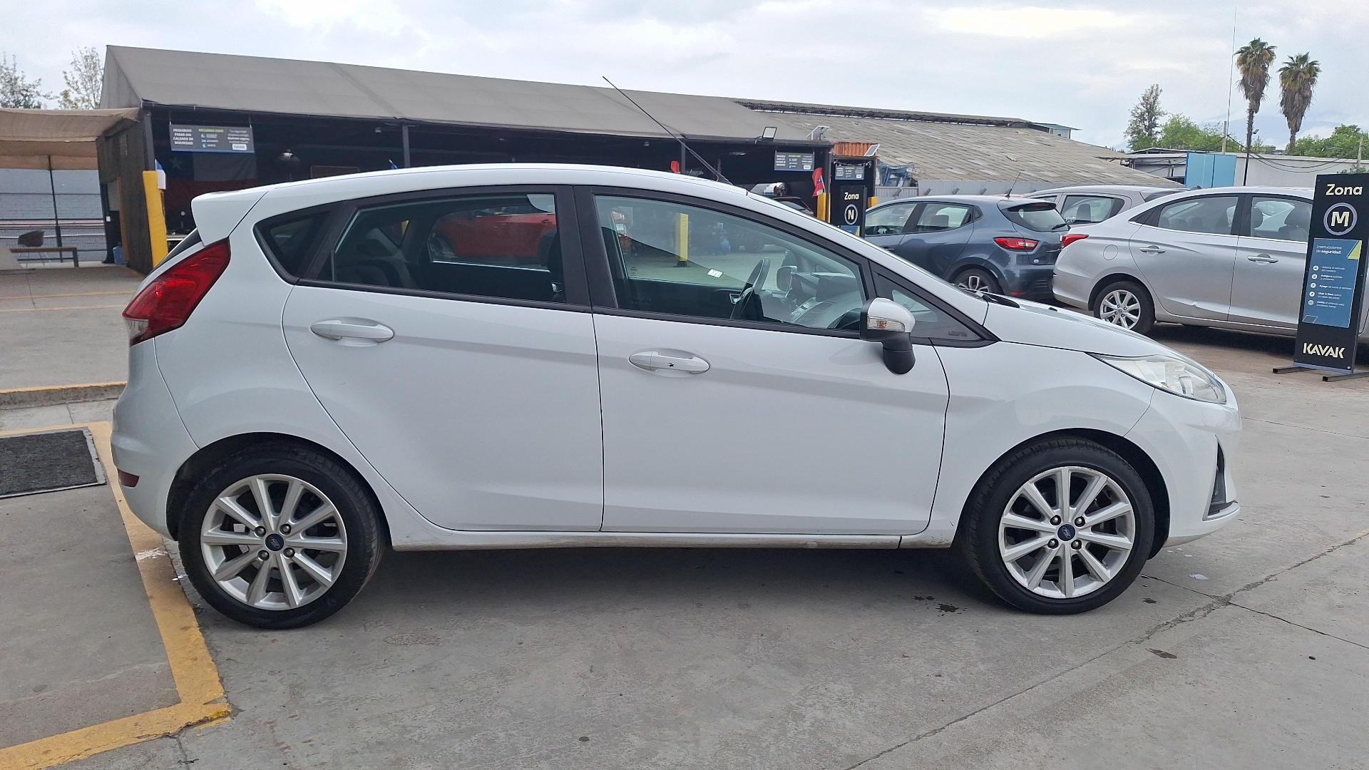 Ford Fiesta — foto 5 de 14