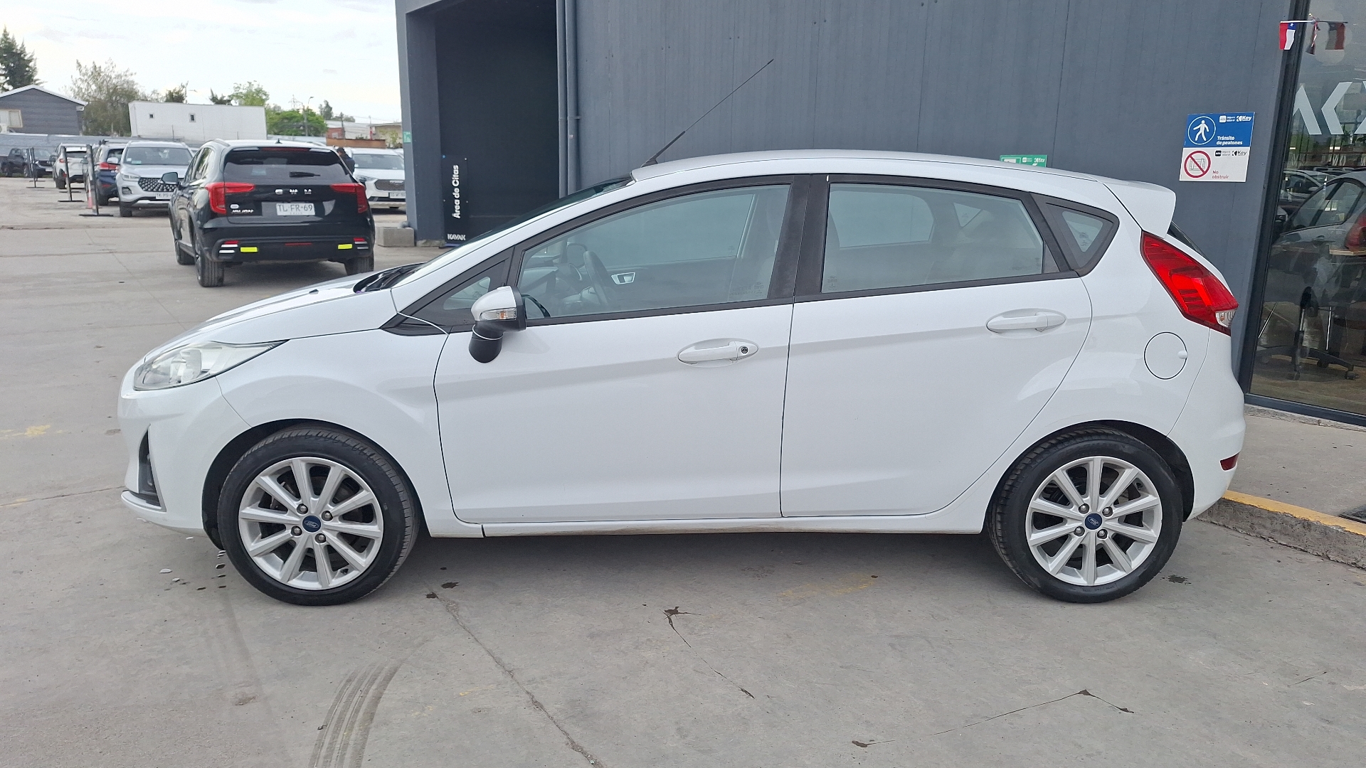 Ford Fiesta — foto 2 de 14