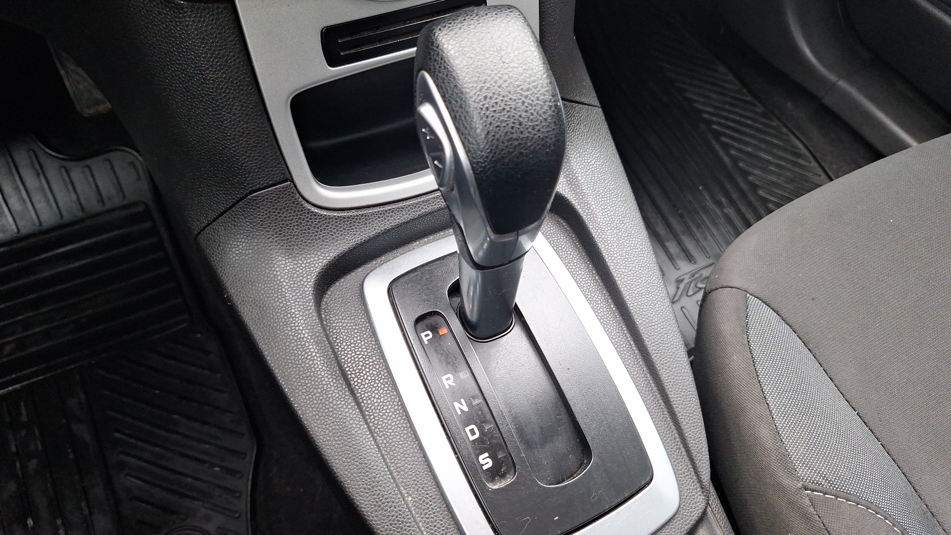Ford Fiesta — foto 11 de 14