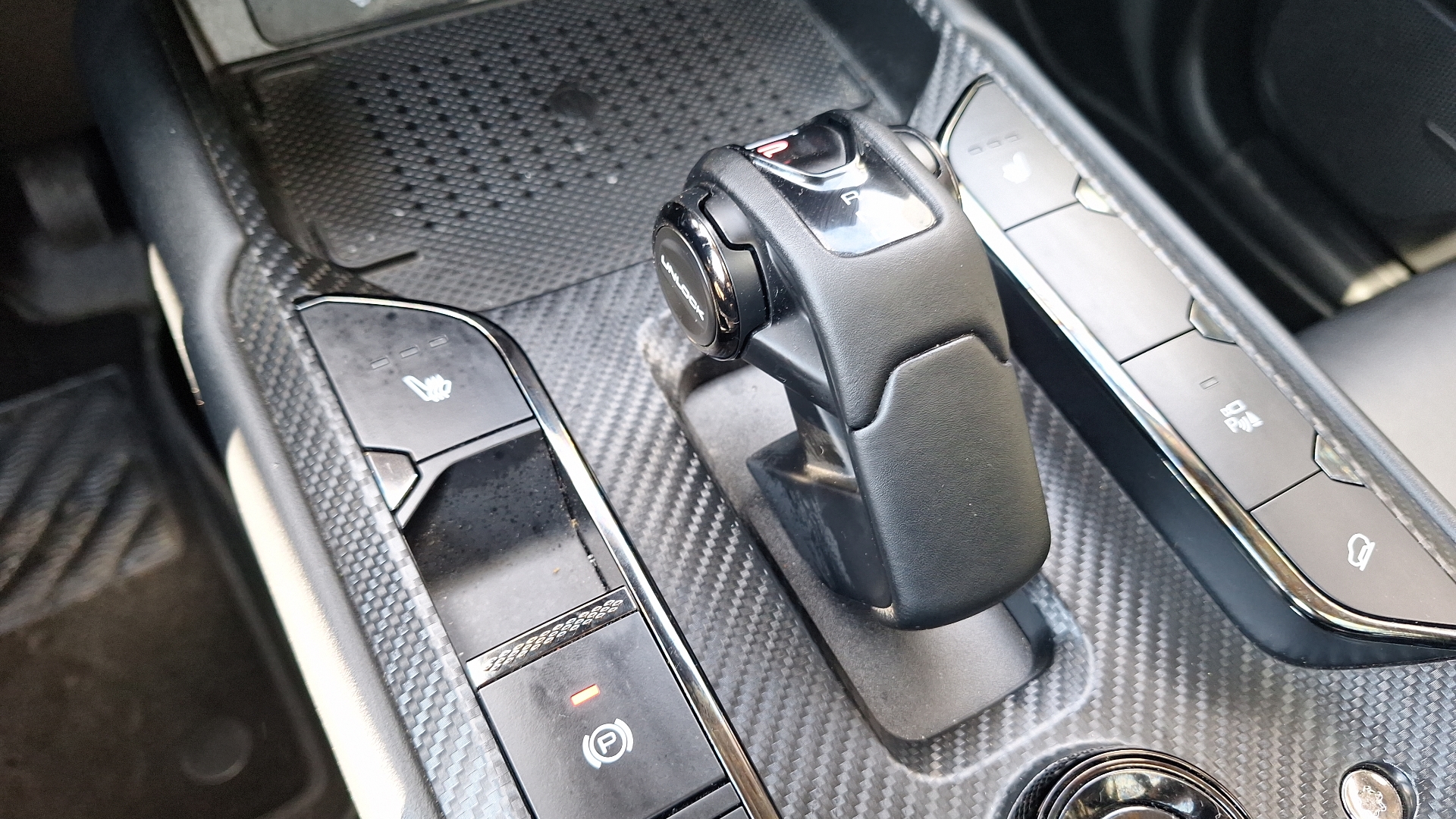 Great Wall Haval H7 — foto 8 de 13