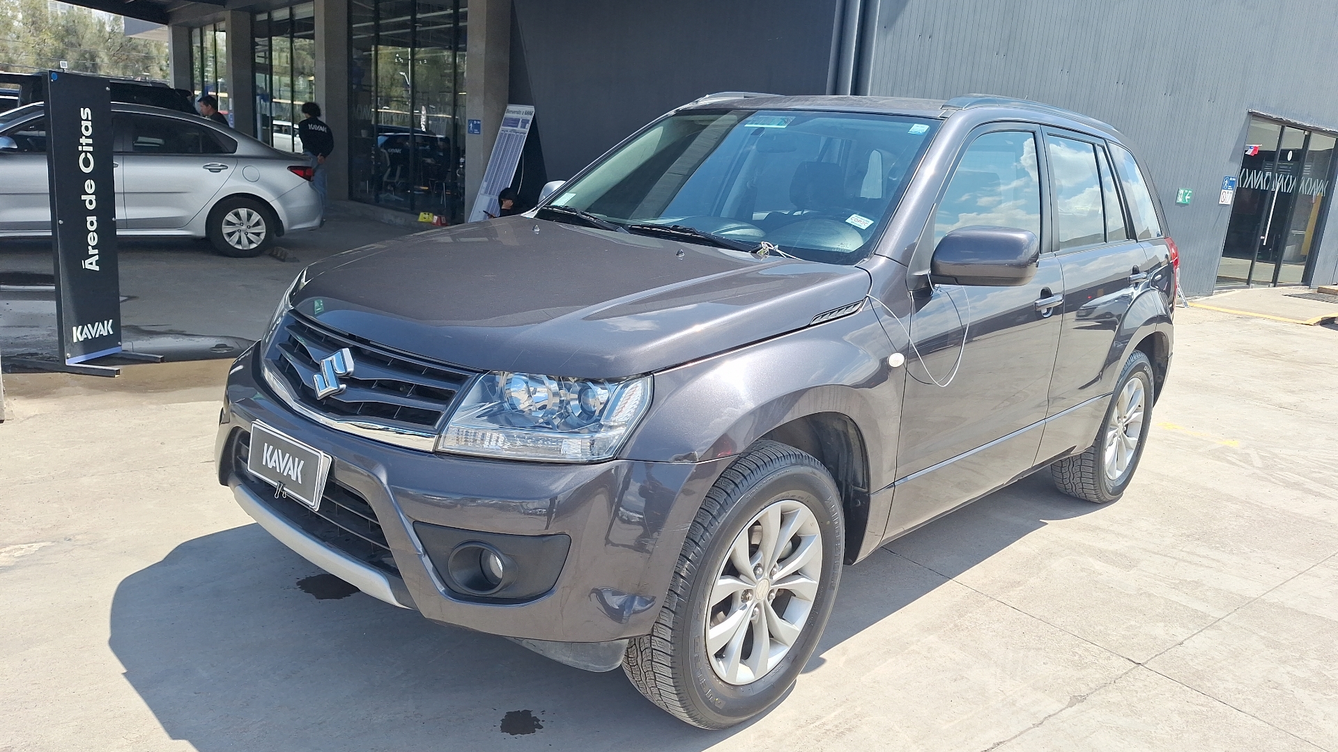 Suzuki Grandnomade