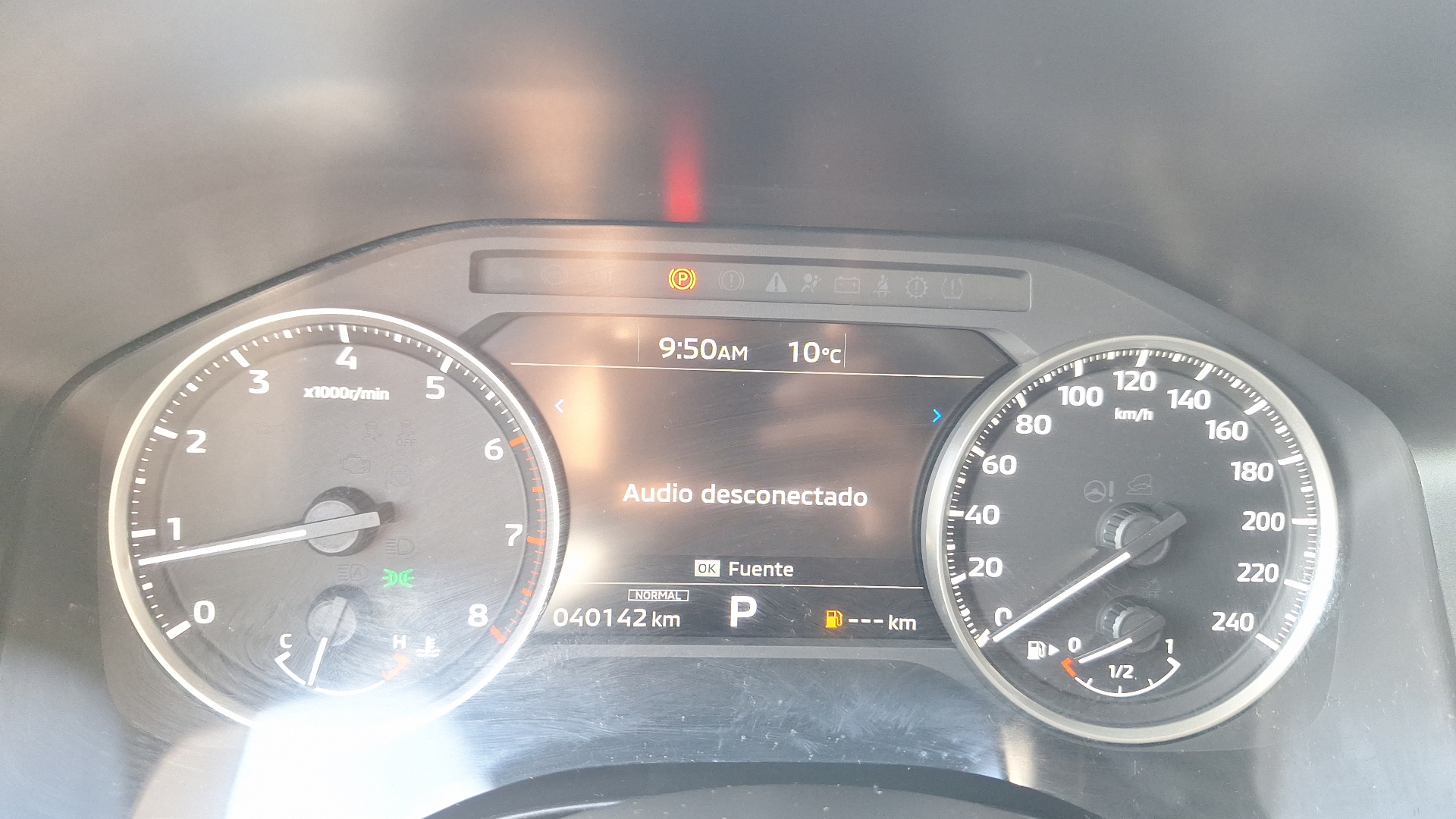 Mitsubishi Outlander — foto 9 de 15