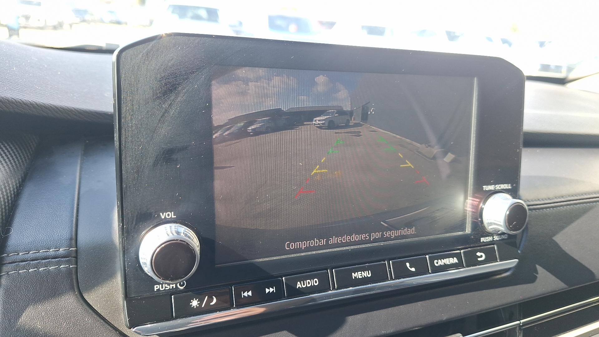 Mitsubishi Outlander — foto 12 de 15