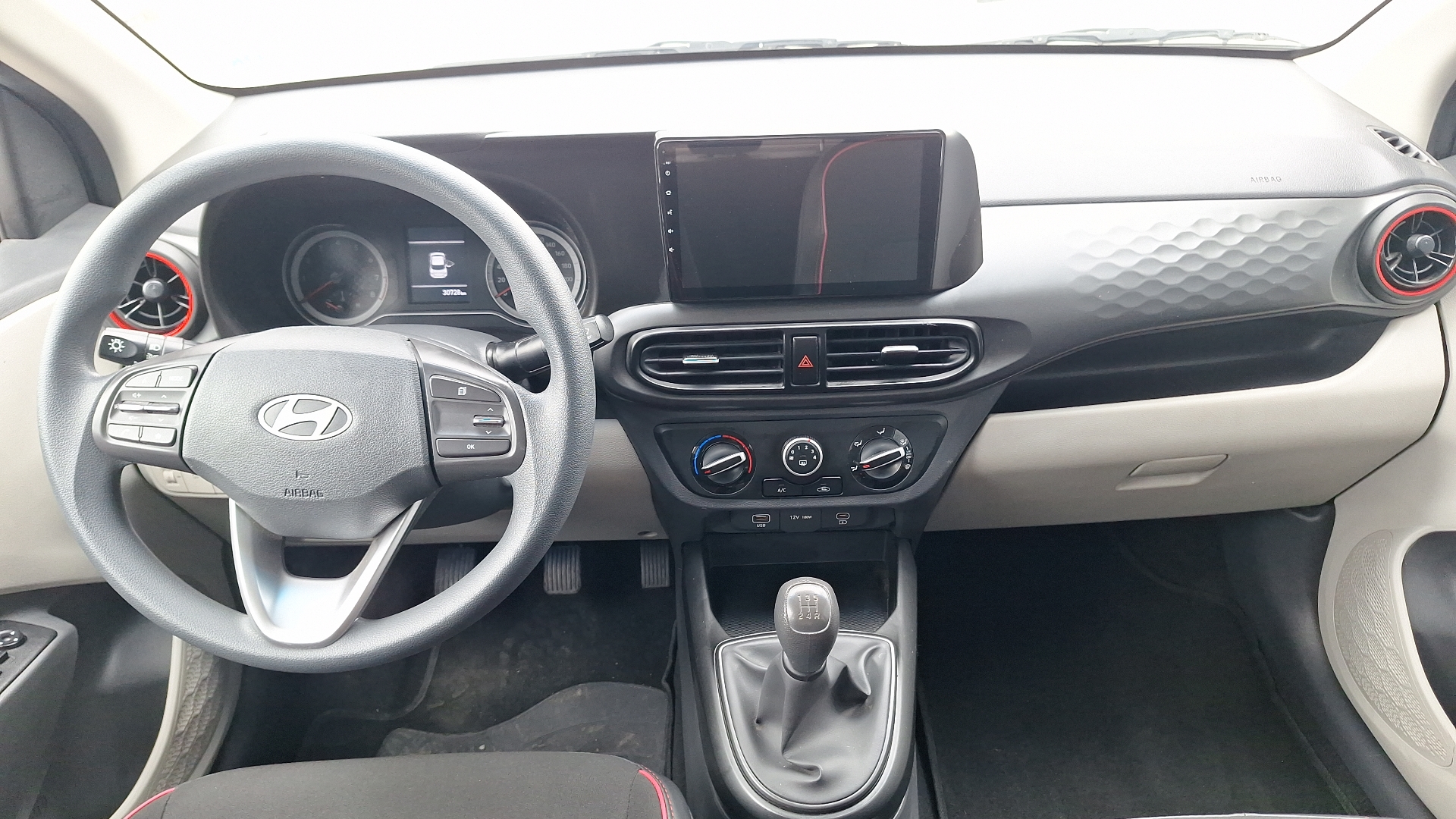 Hyundai Grand I10 — foto 6 de 15
