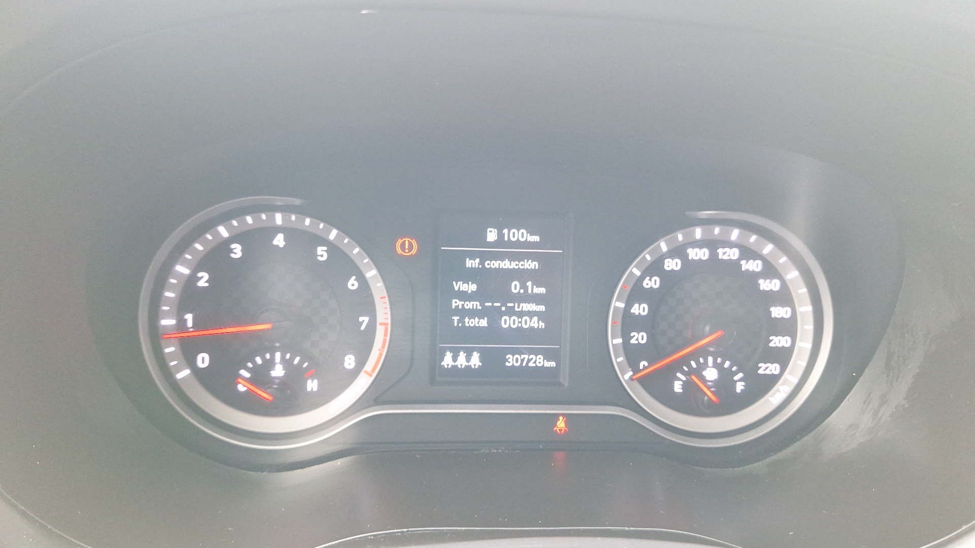 Hyundai Grand I10 — foto 9 de 15