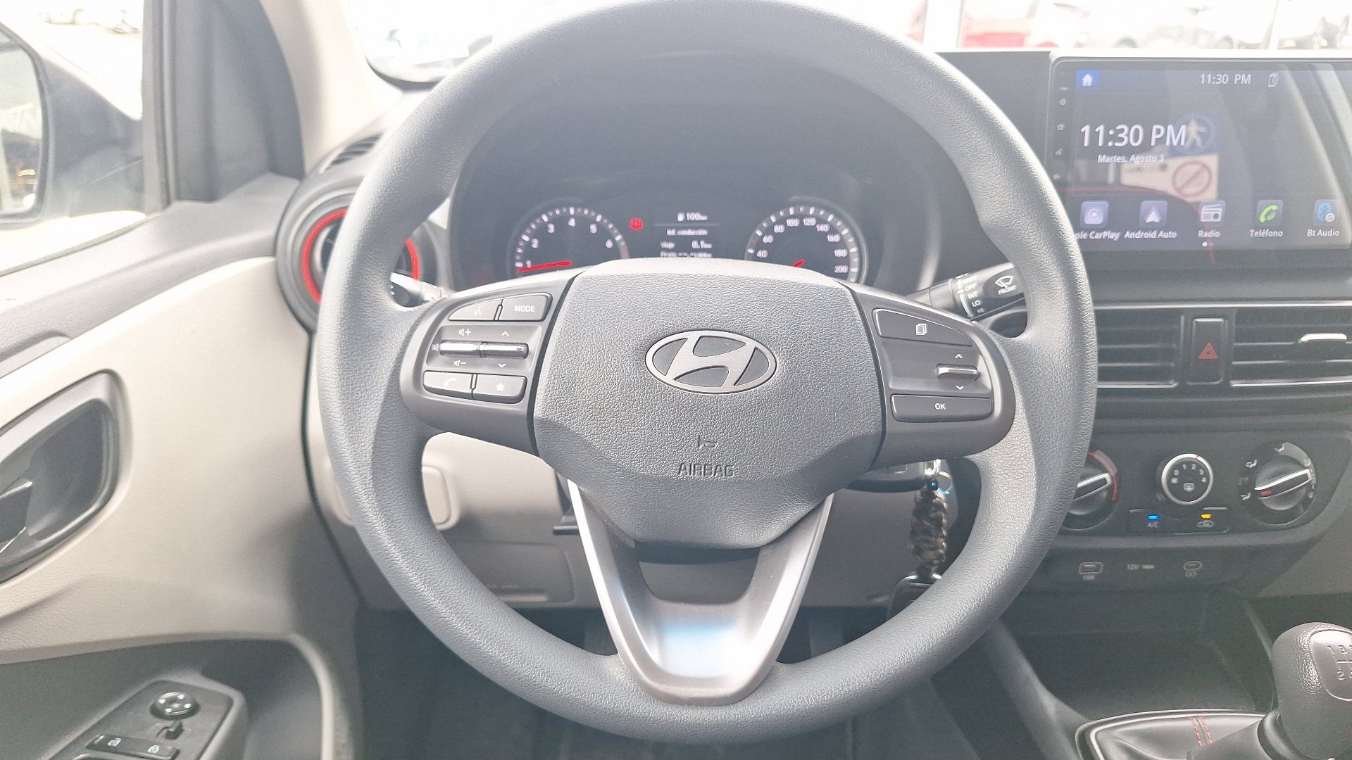 Hyundai Grand I10 — foto 8 de 15