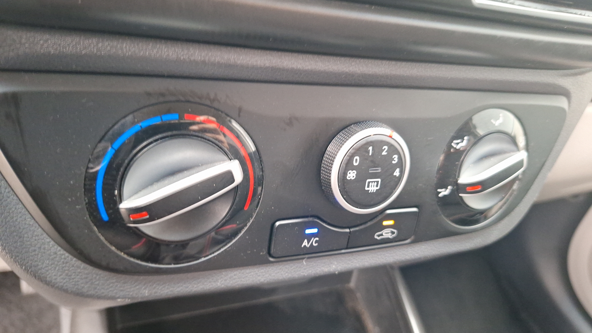 Hyundai Grand I10 — foto 15 de 15