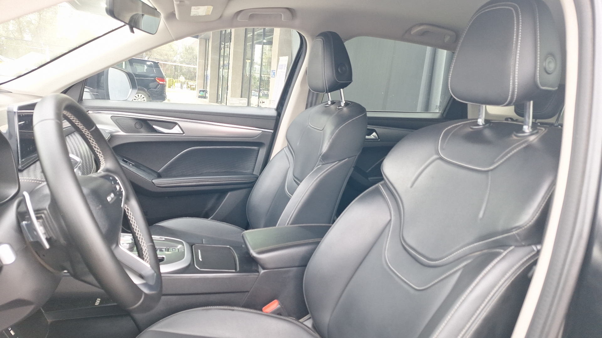 Haval Jolion — foto 14 de 15