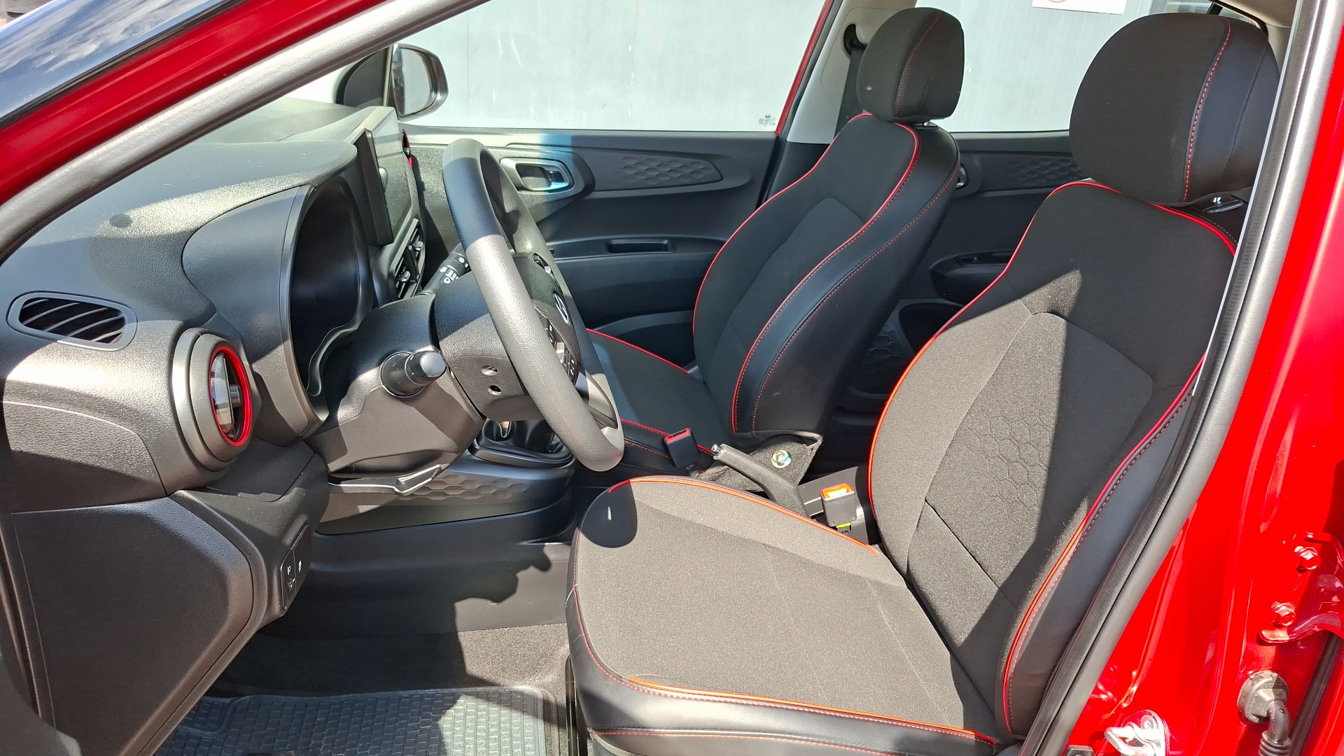 Hyundai Grand I10 — foto 13 de 15