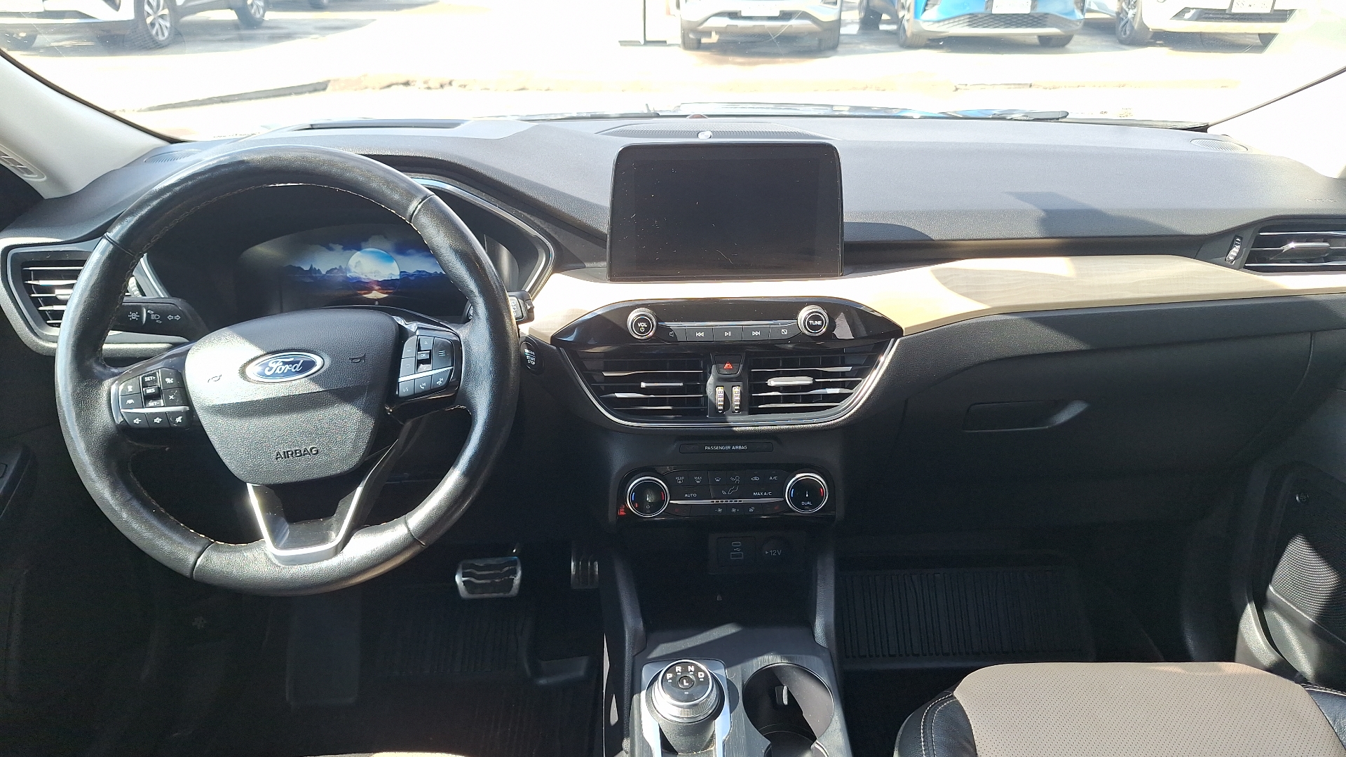 Ford Escape — foto 6 de 16