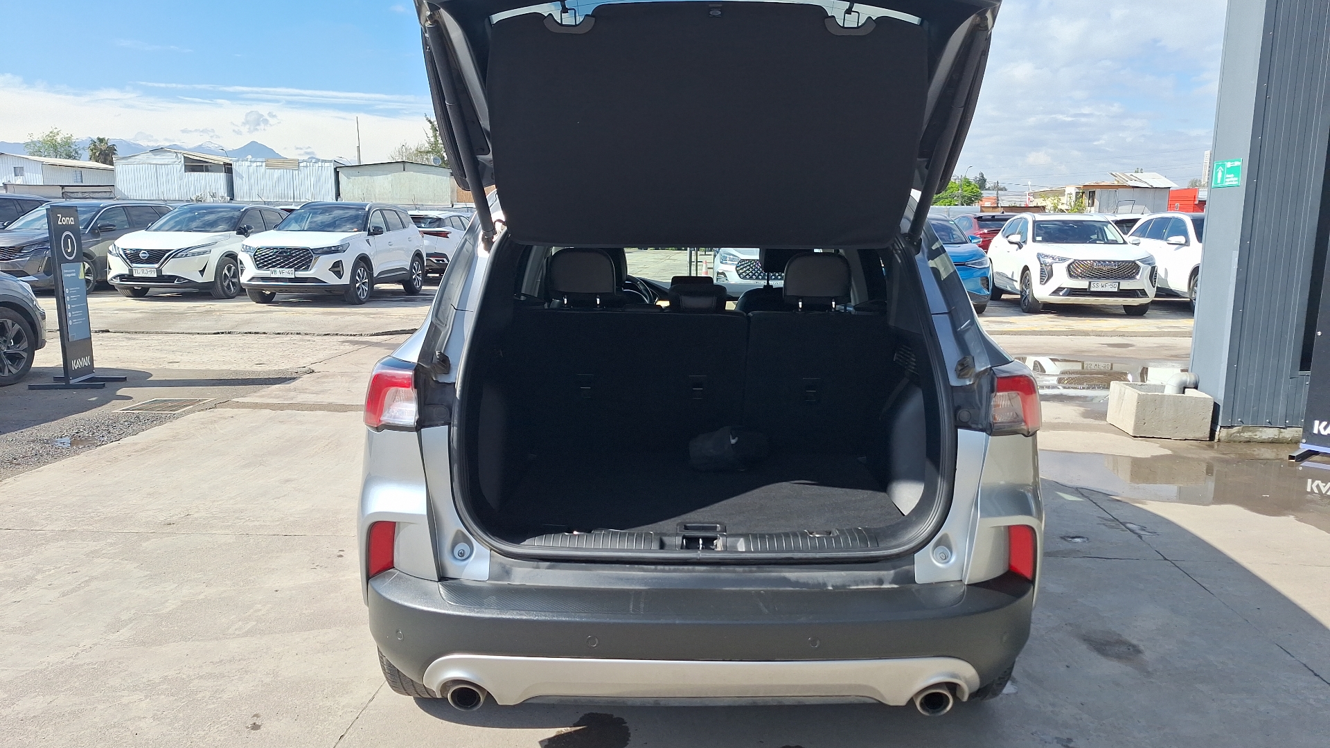 Ford Escape — foto 4 de 16