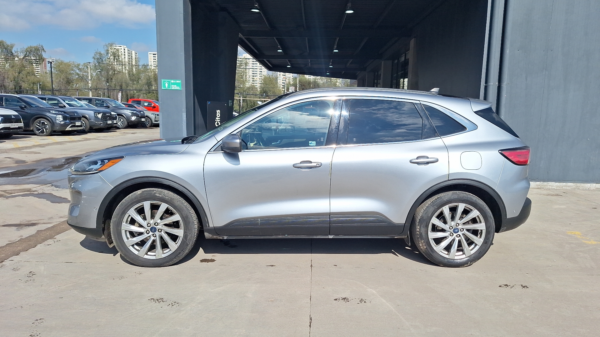 Ford Escape — foto 2 de 16