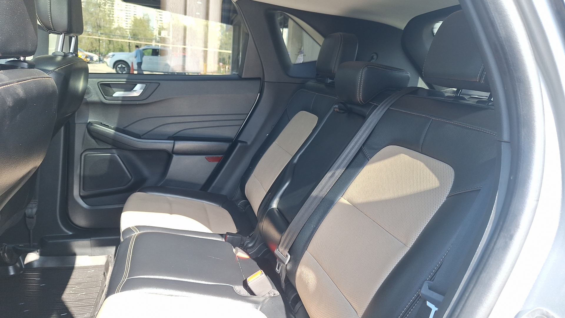 Ford Escape — foto 14 de 16