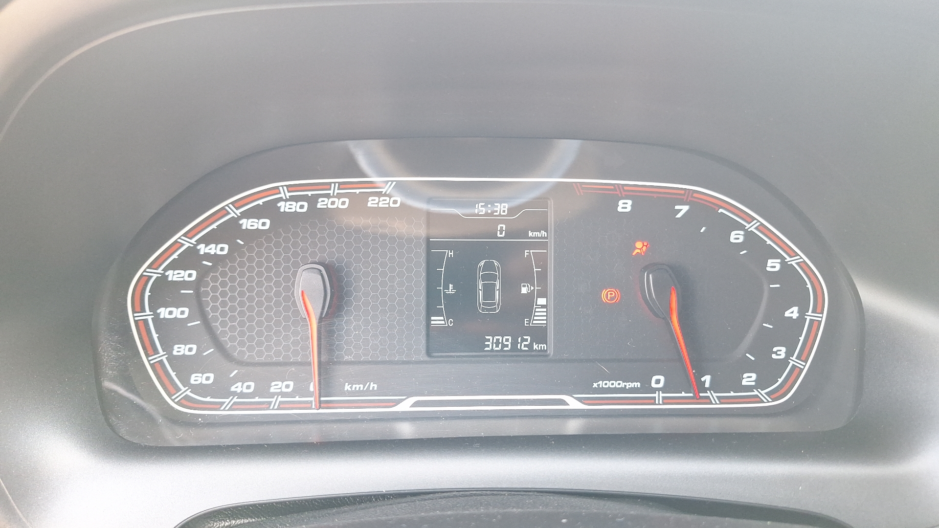 Chery Tiggo 2 — foto 9 de 15